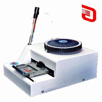 Máquina de gravura de etiquetas de cães com outras interfaces