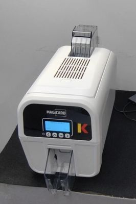 Impressora de cartão de identificação de PVC com alimentação automática de cartões