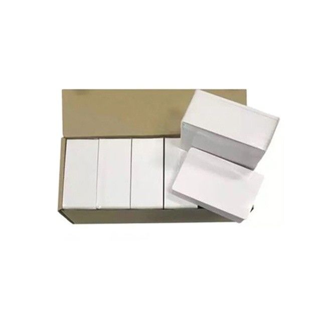 Cartão de PVC em branco de plástico personalizado CR80 Perfeito para negócios Nome Soluções de cartão inteligente